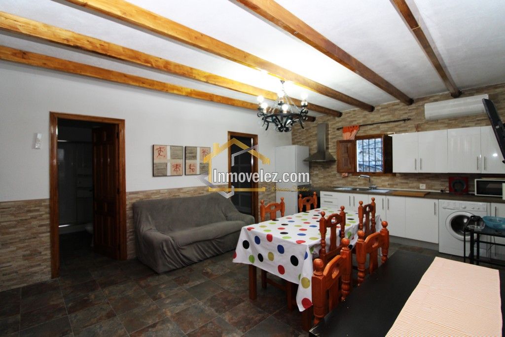 Cortijo en Vélez de Benaudalla (Ref.:0331)