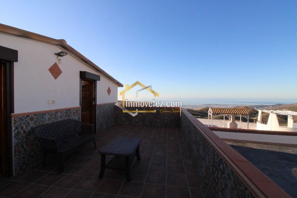 Cortijo en Vélez de Benaudalla (Ref.:0331)