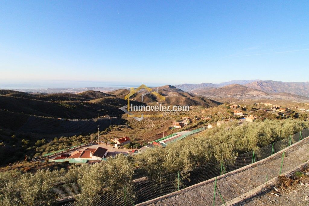 Cortijo en Vélez de Benaudalla (Ref.:0331)