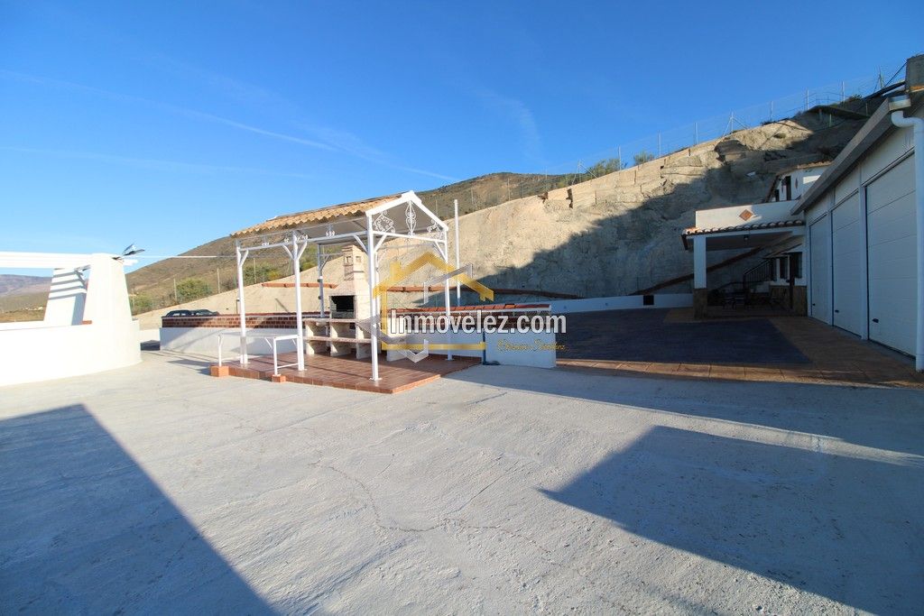 Cortijo en Vélez de Benaudalla (Ref.:0331)
