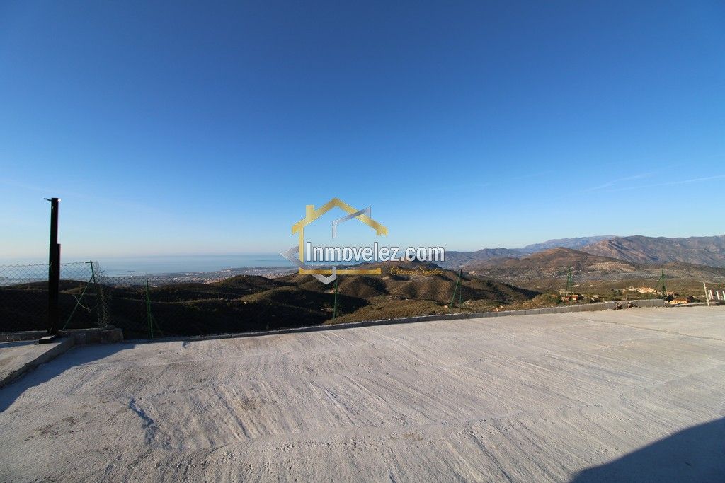 Cortijo en Vélez de Benaudalla (Ref.:0331)