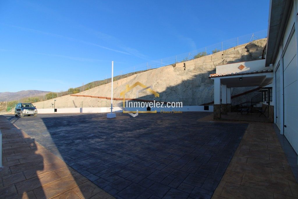 Cortijo en Vélez de Benaudalla (Ref.:0331)