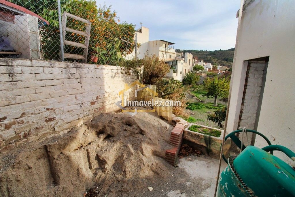 Casa en Vélez de Benaudalla (Ref.:0280)
