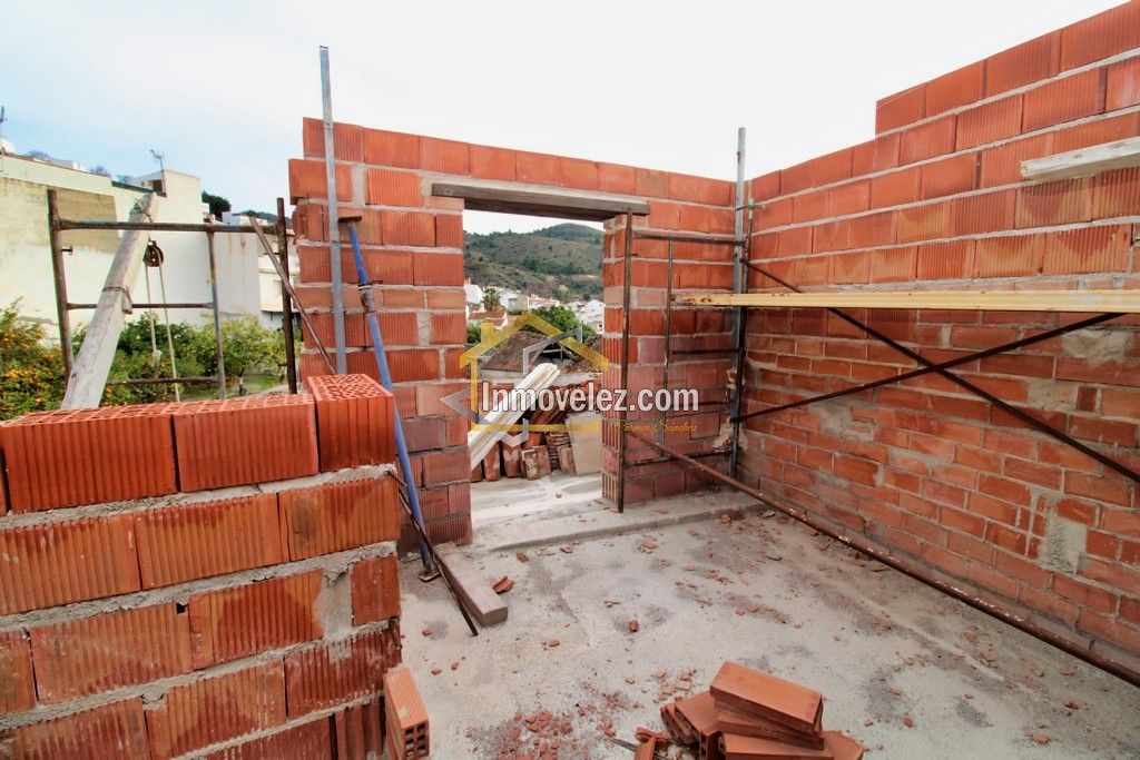 Casa en Vélez de Benaudalla (Ref.:0280)