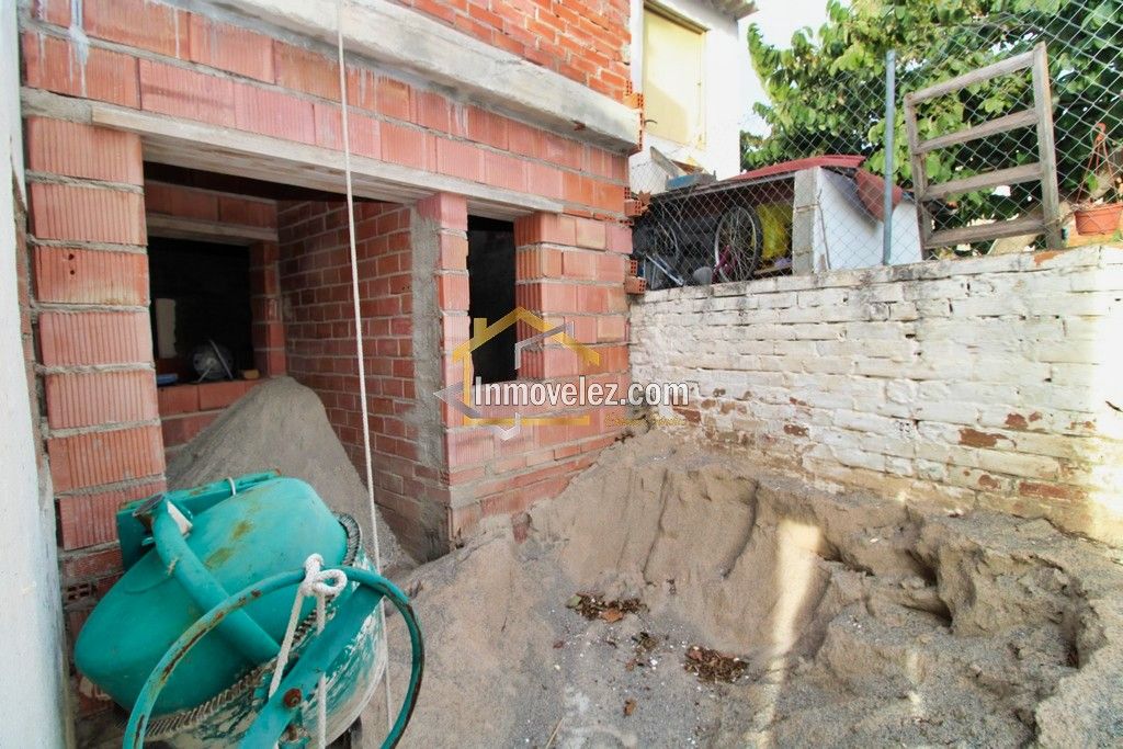 Casa en Vélez de Benaudalla (Ref.:0280)