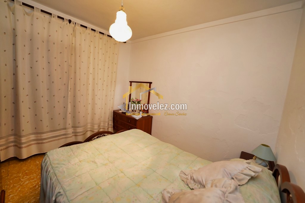 Gran casa en Vélez de Benaudalla (Ref.:0350)