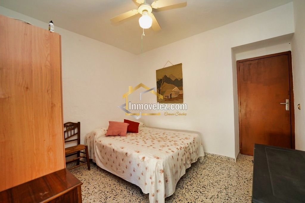 Casa en Vélez de Benaudalla (Ref.:0351)