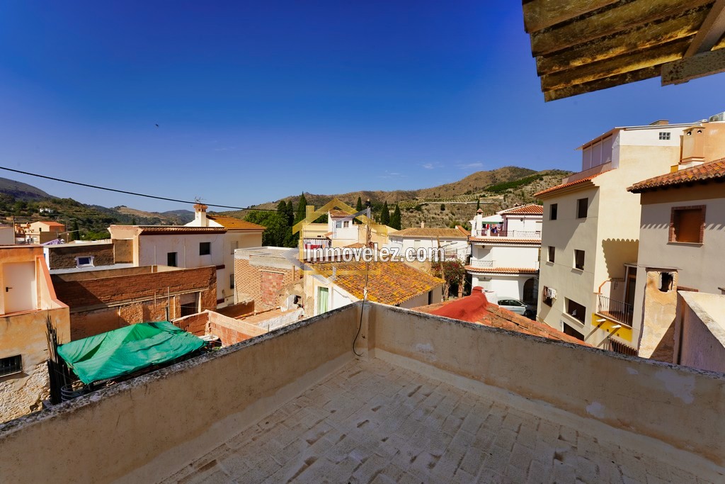 Casa en Vélez de Benaudalla (Ref.:0351)