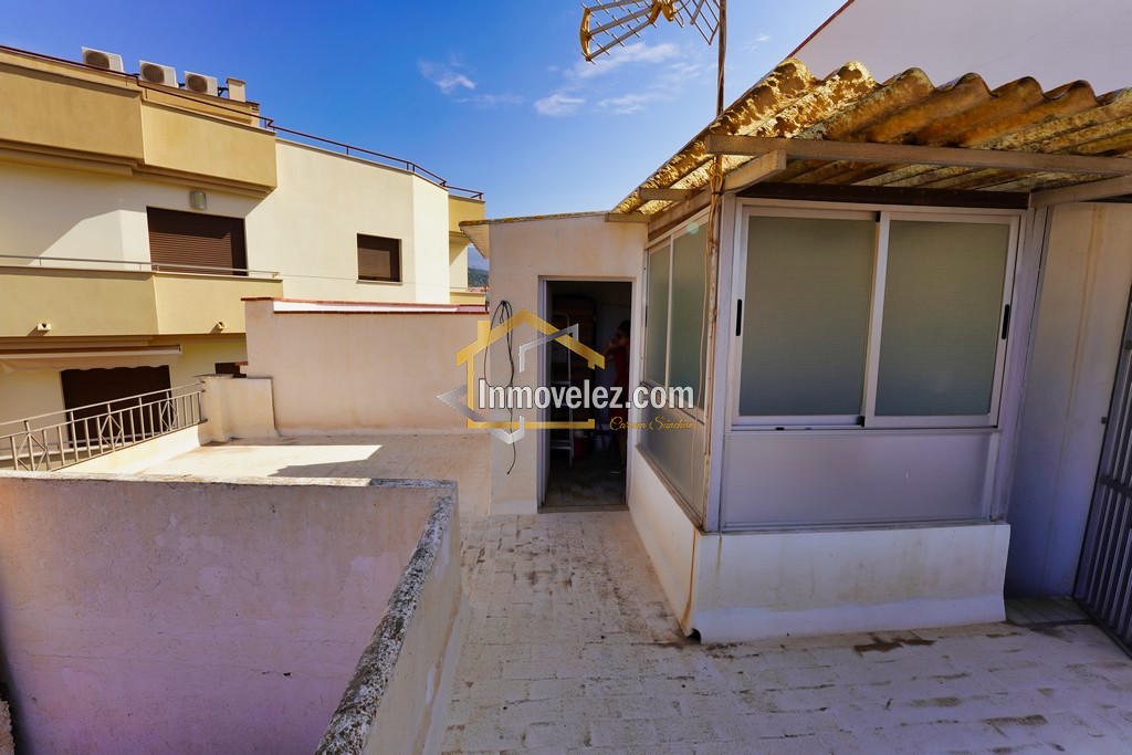 Casa en Vélez de Benaudalla (Ref.:0351)