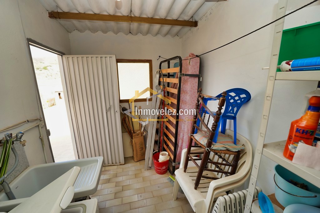 Casa en Vélez de Benaudalla (Ref.:0351)