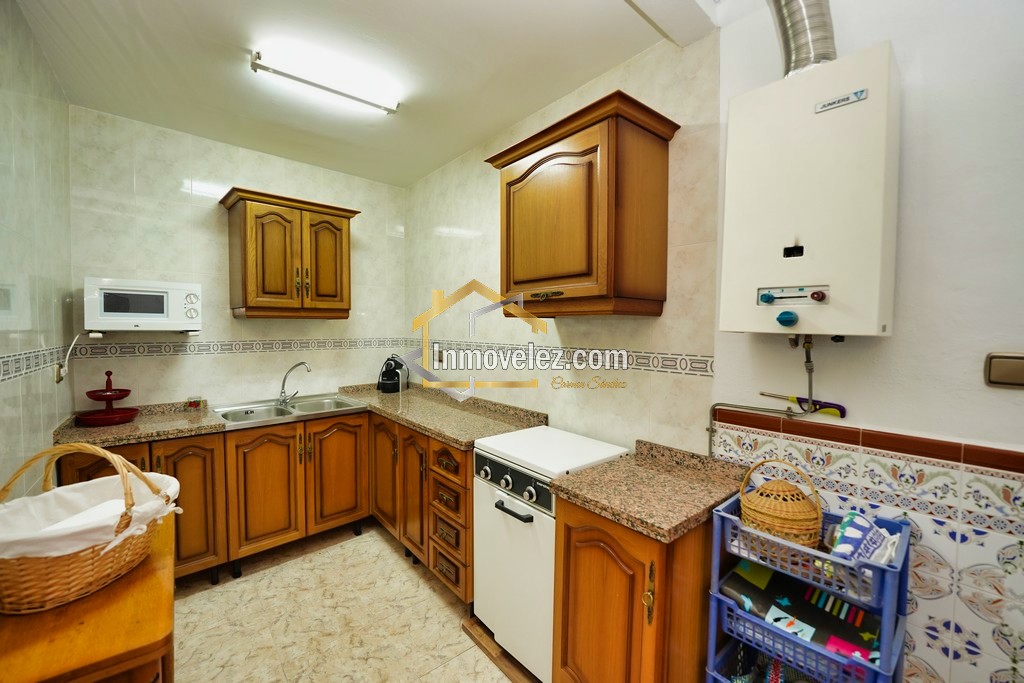 Casa en Vélez de Benaudalla (Ref.:0351)