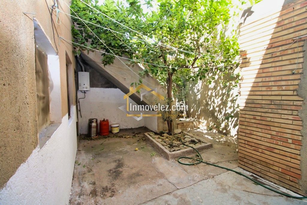 Casa en Vélez de Benaudalla (Ref.:0366)