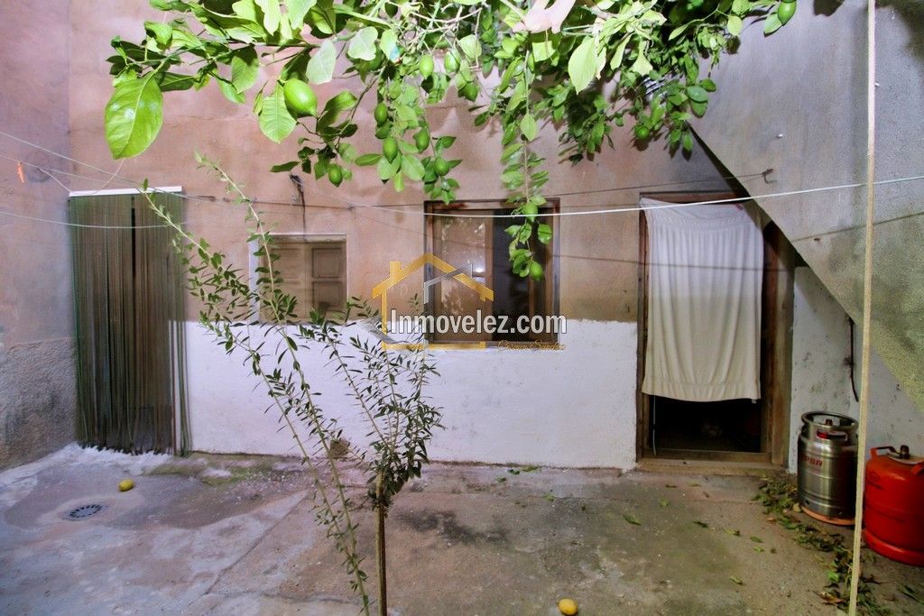 Casa en Vélez de Benaudalla (Ref.:0366)