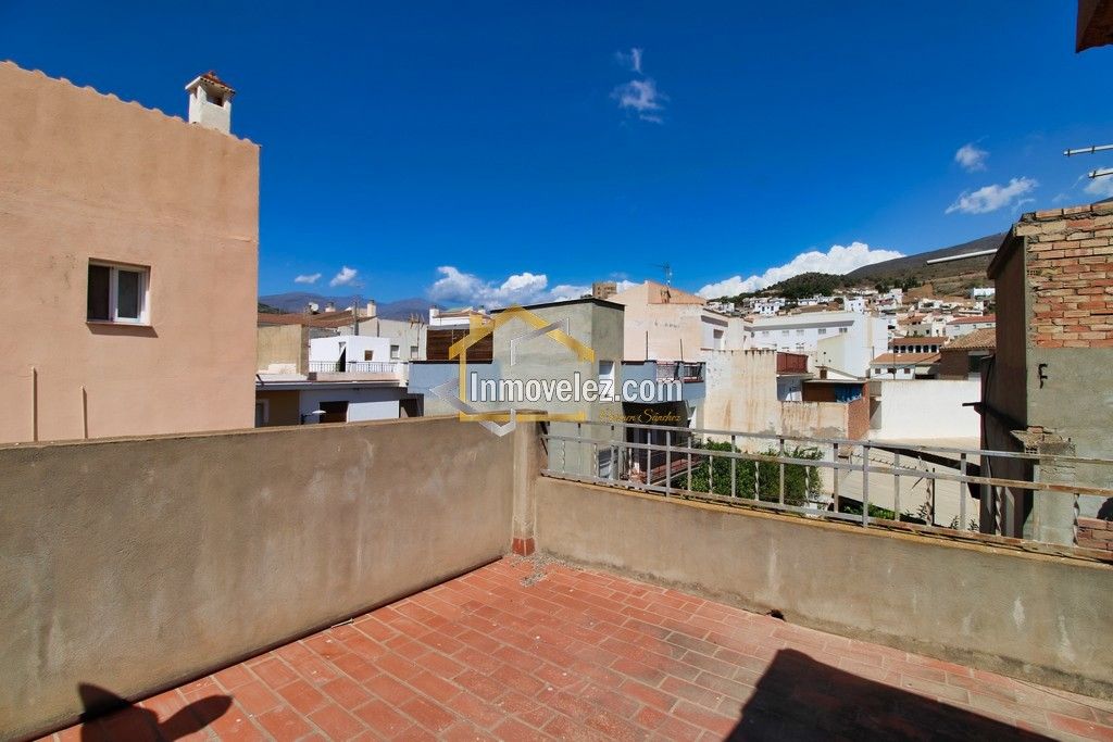 Casa en Vélez de Benaudalla (Ref.:0366)