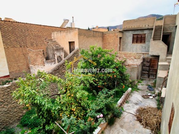 Casa con jardín (Ref.:0378)