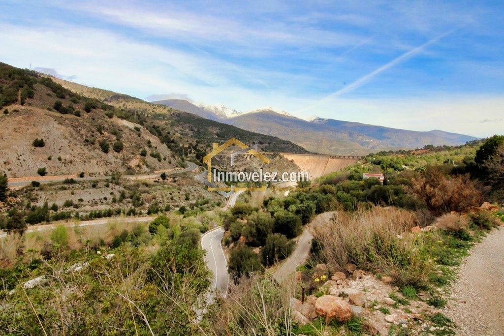 Finca en Vélez de Benaudalla (Ref.:0385)