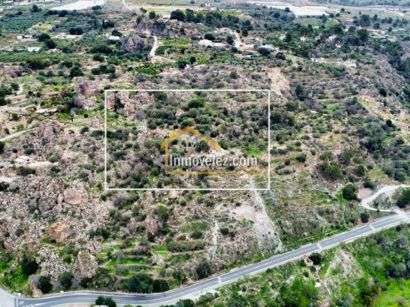 Finca en Vélez de Benaudalla (Ref.:0385)