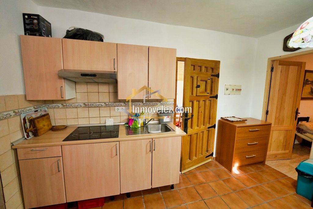 Cortijo en Vélez Benaudalla (Ref.:0388)