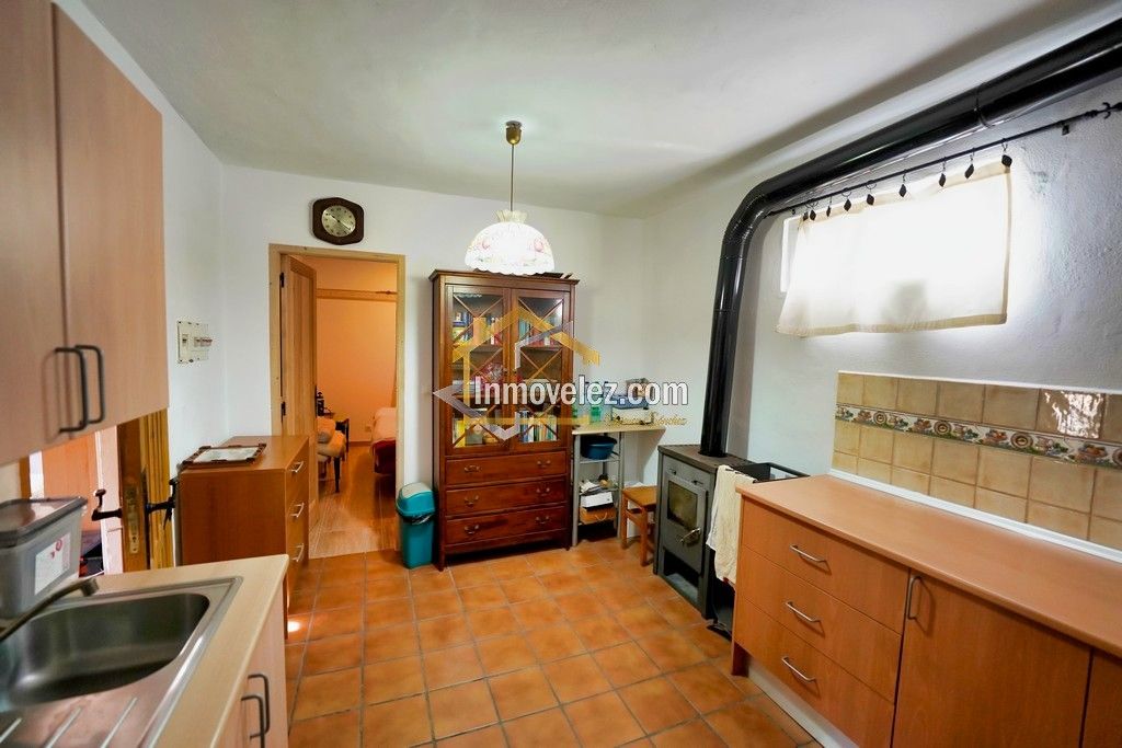Cortijo en Vélez Benaudalla (Ref.:0388)