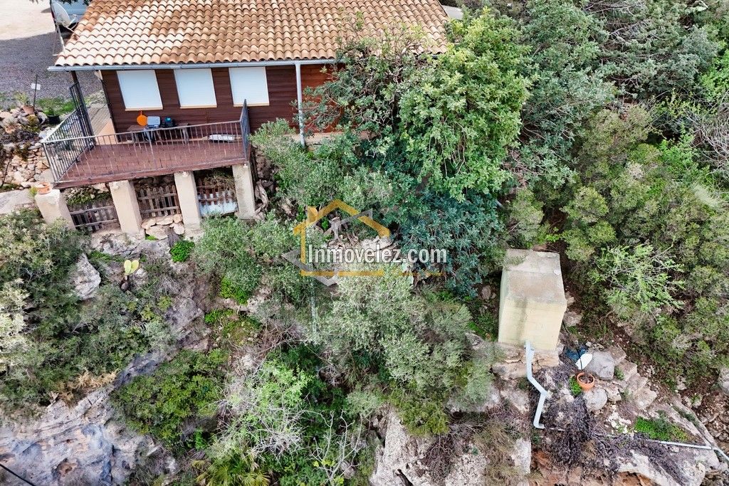 Cortijo en Vélez Benaudalla (Ref.:0388)