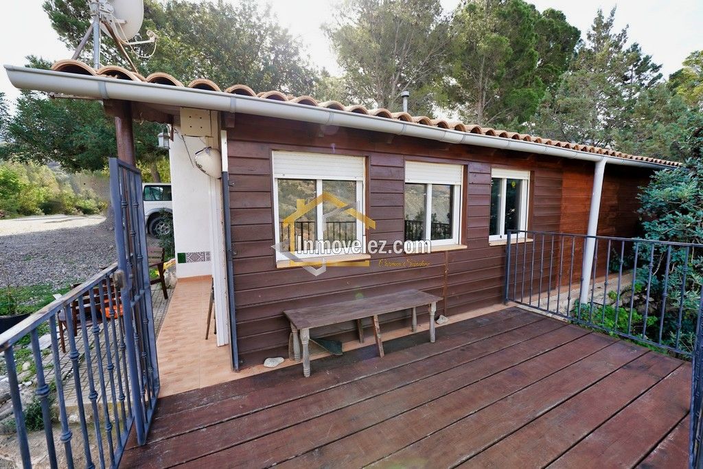 Cortijo en Vélez Benaudalla (Ref.:0388)