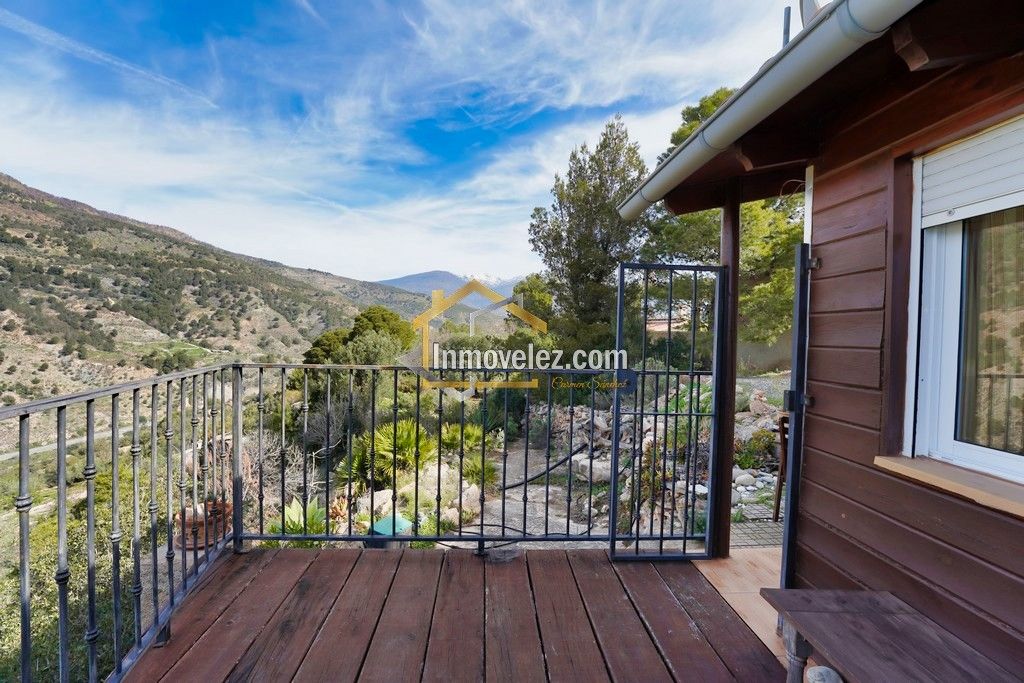 Cortijo en Vélez Benaudalla (Ref.:0388)