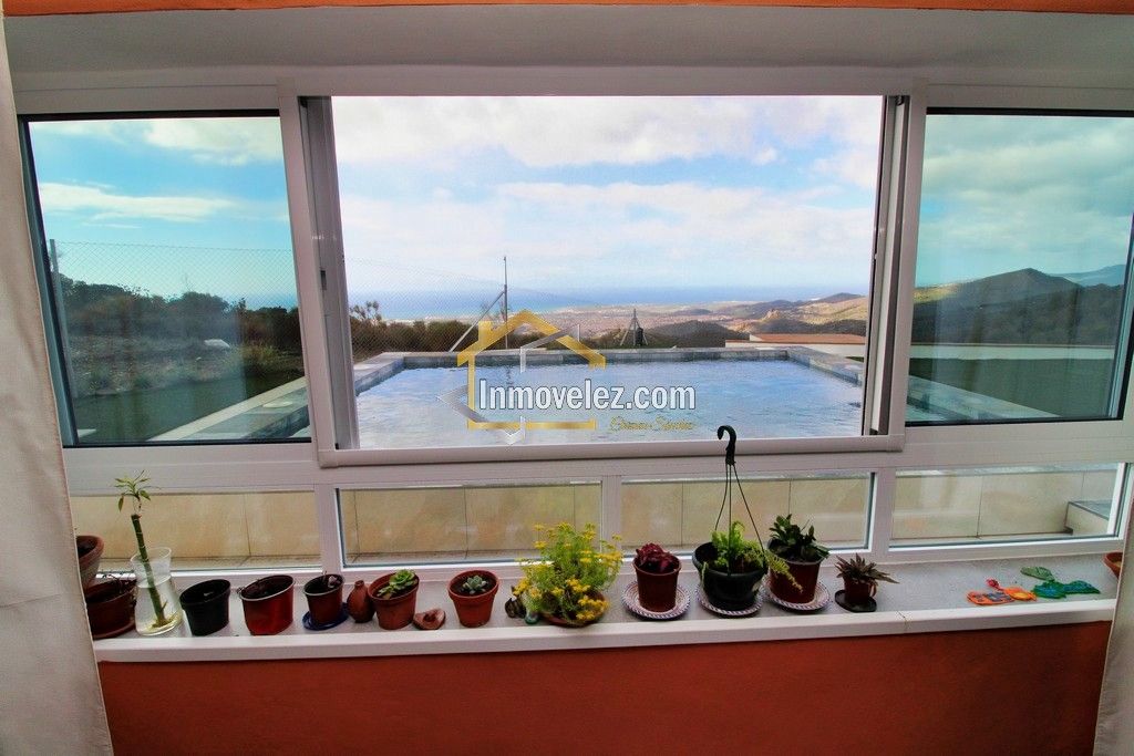 Cortijo en Vélez de Benaudalla (Ref.:0386)