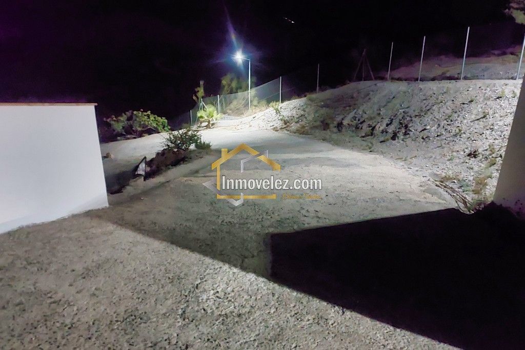 Cortijo en Vélez de Benaudalla (Ref.:0386)