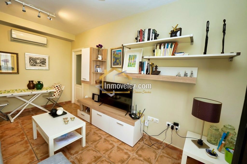 Apartamento en Vélez de Benaudalla (Ref.:0400)