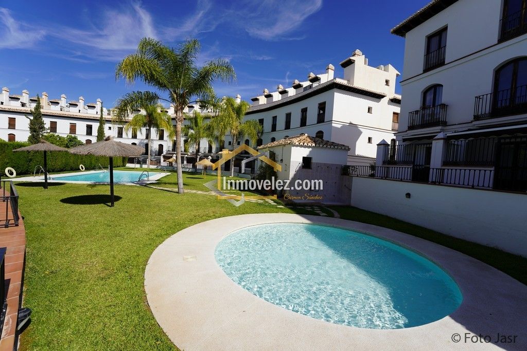 Apartamento en Vélez de Benaudalla (Ref.:0400)