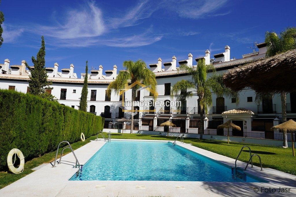 Apartamento en Vélez de Benaudalla (Ref.:0400)