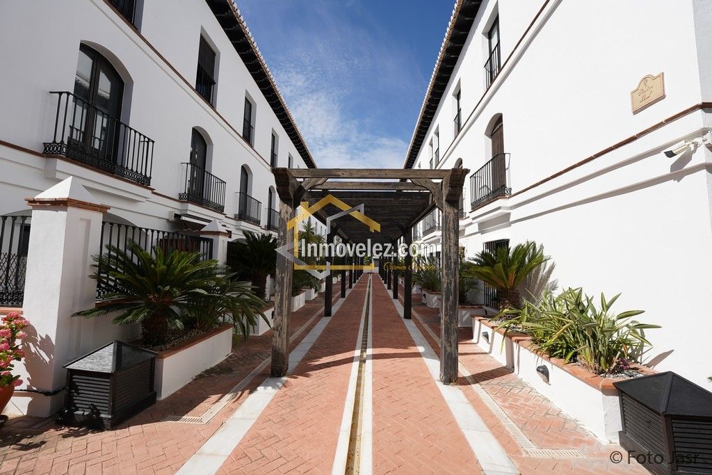 Apartamento en Vélez de Benaudalla (Ref.:0400)