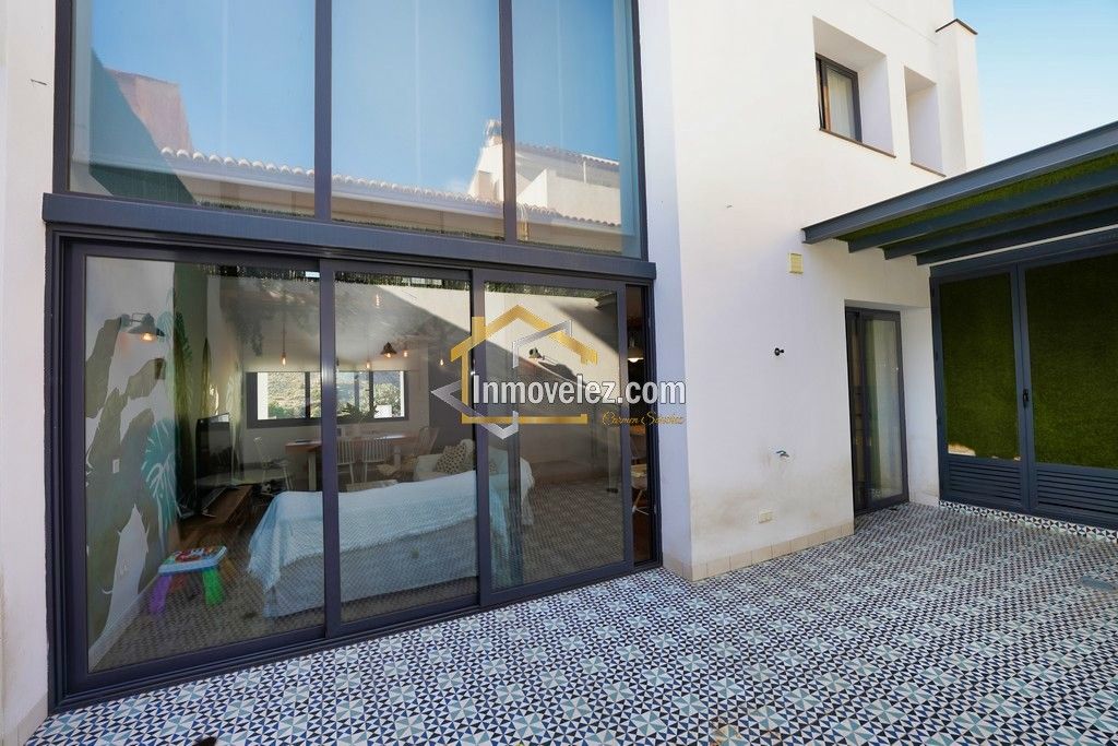 Unifamiliar en Vélez de Benaudalla (Ref.:0401)