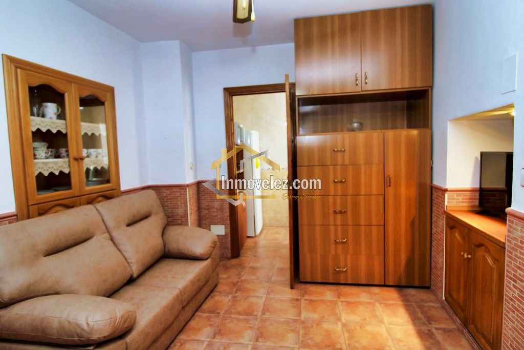 Casa en Vélez de Benaudalla (Ref.:0405)