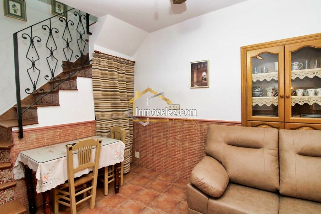 Casa en Vélez de Benaudalla (Ref.:0405)