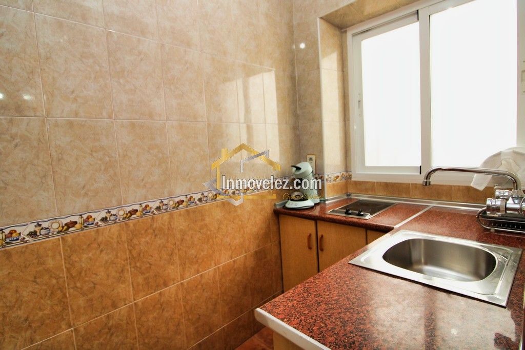 Casa en Vélez de Benaudalla (Ref.:0405)