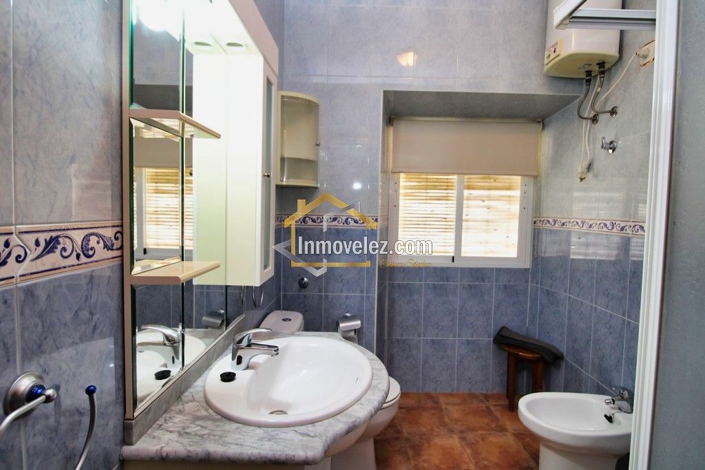 Casa en Vélez de Benaudalla (Ref.:0405)