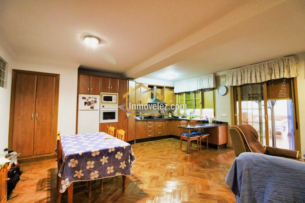 Casa en Vélez de Benaudalla (Ref.:0406)