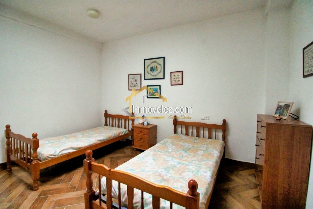 Casa en Vélez de Benaudalla (Ref.:0406)