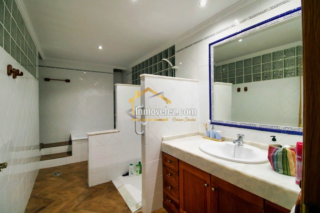 Casa en Vélez de Benaudalla (Ref.:0406)