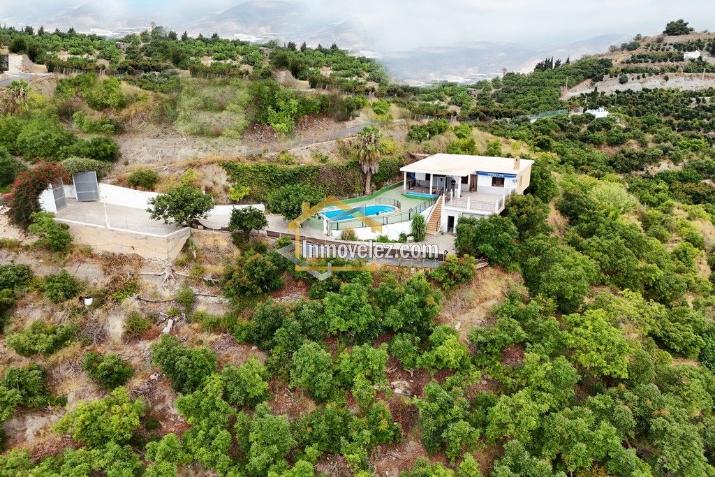 Cortijo en Motril (Ref.:0411)