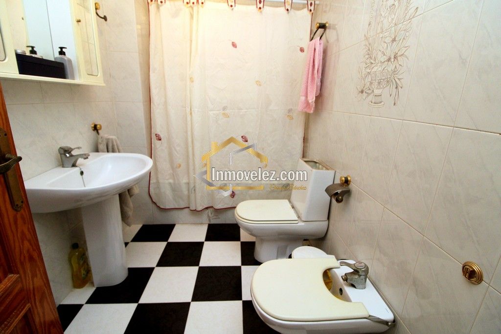 Casa en Vélez de Benaudalla (Ref.:0425)
