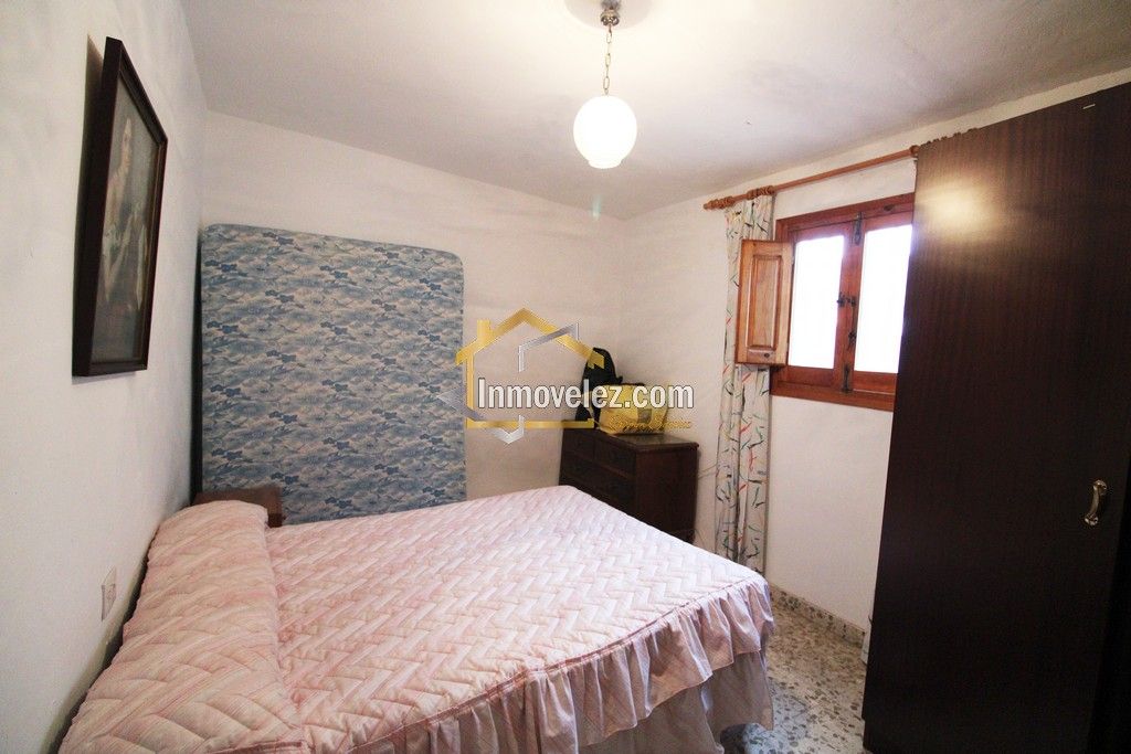 Casa en Vélez de Benaudalla (Ref.:0435)
