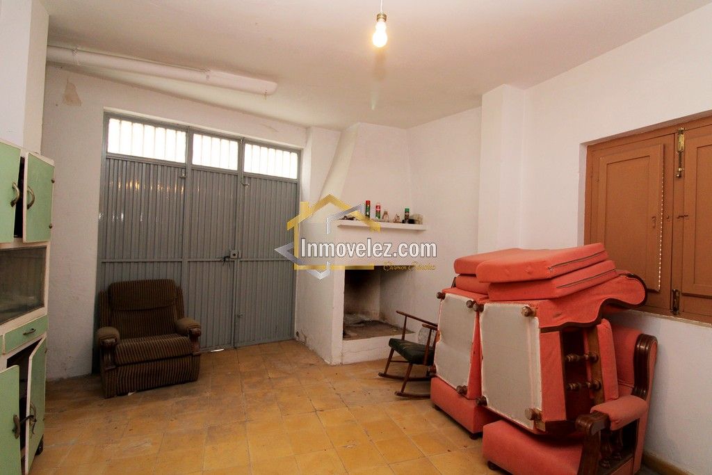 Casa en Vélez de Benaudalla (Ref.:0435)
