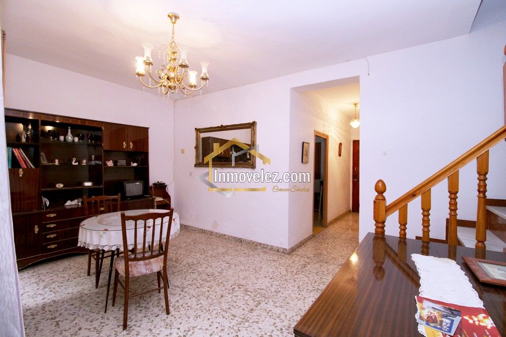 Casa en Vélez de Benaudalla (Ref.:0435)