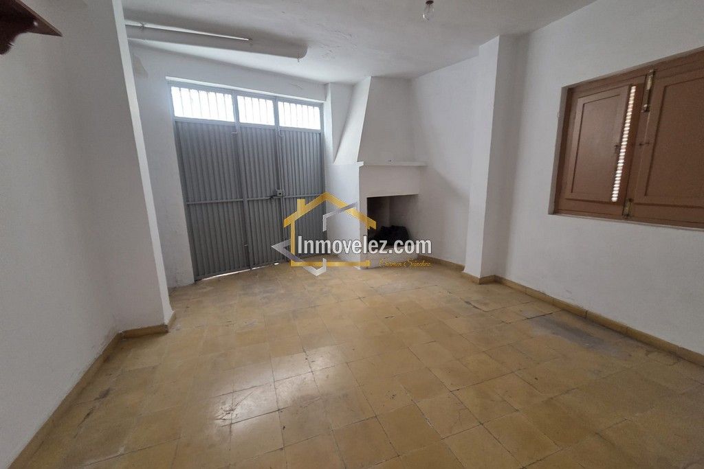 Casa en Vélez de Benaudalla (Ref.:0435)
