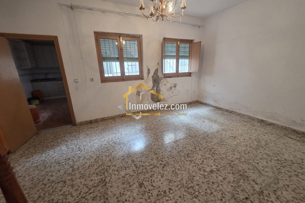 Casa en Vélez de Benaudalla (Ref.:0435)