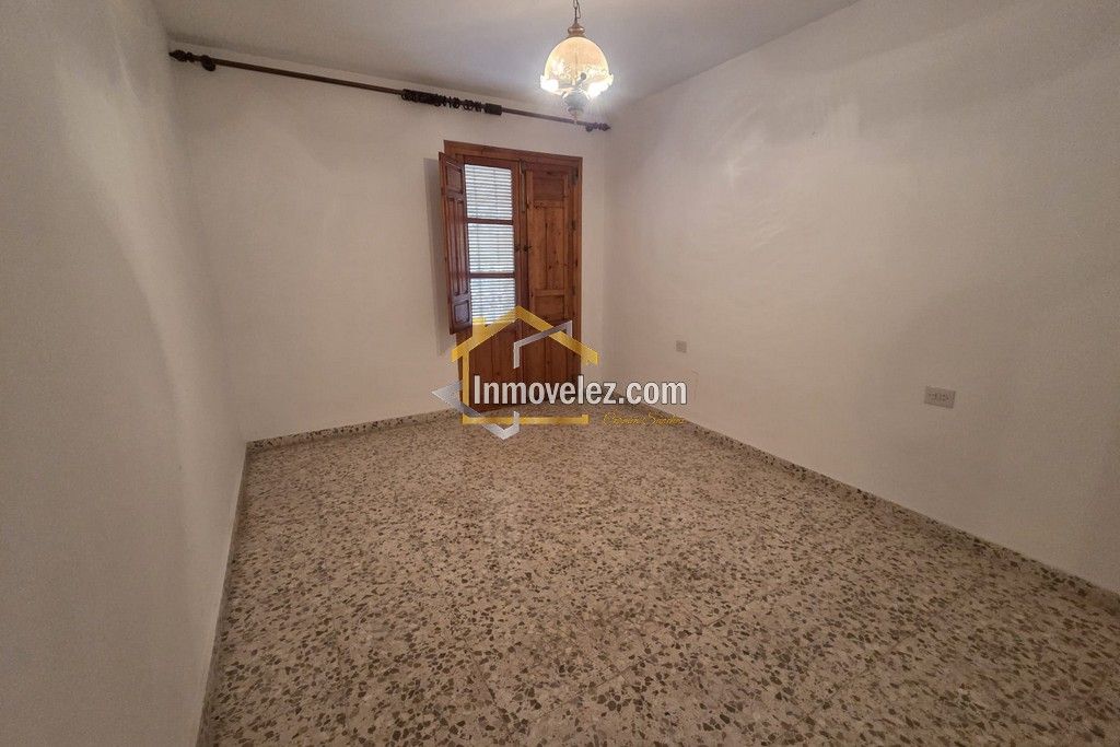 Casa en Vélez de Benaudalla (Ref.:0435)