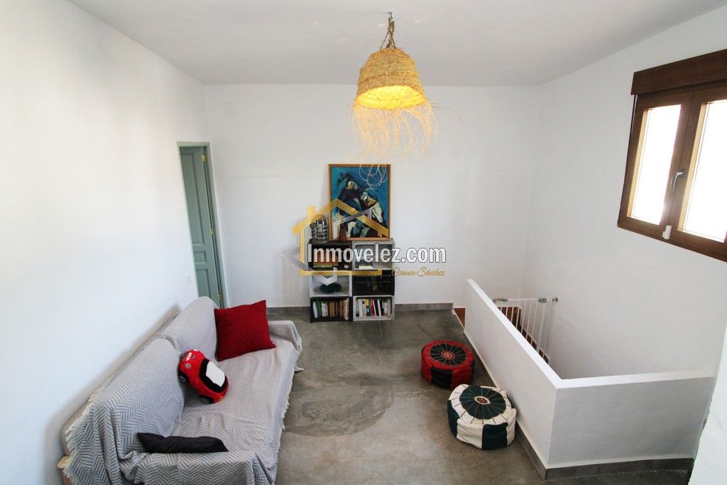 Casa en Vélez de Benaudalla (Ref.:0460)