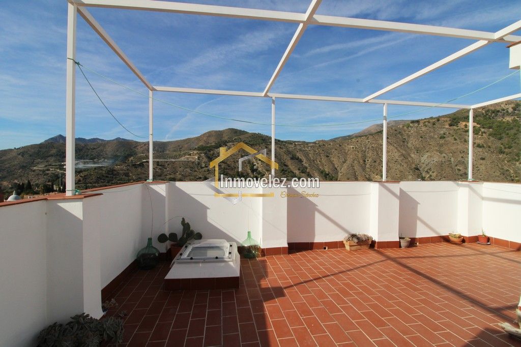 Casa en Vélez de Benaudalla (Ref.:0460)